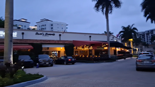 Royal Palm Place photo 3