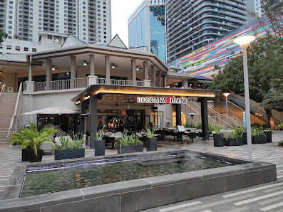 Mary Brickell Village photo 5