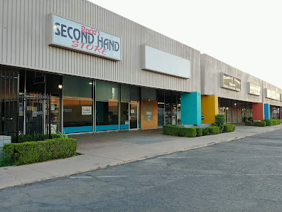 Manchester Plaza photo 1