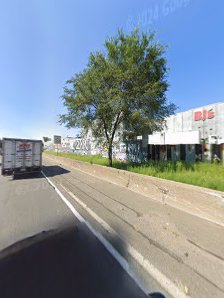 Riverdale Crossing photo 6
