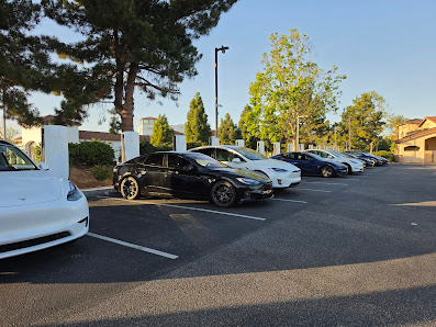 Camarillo Premium Outlets photo 2