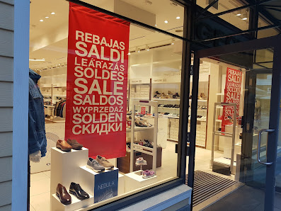McArthurGlen Designer Outlet Vancouver Airport photo 4