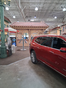 Plaza Buick GMC photo 2