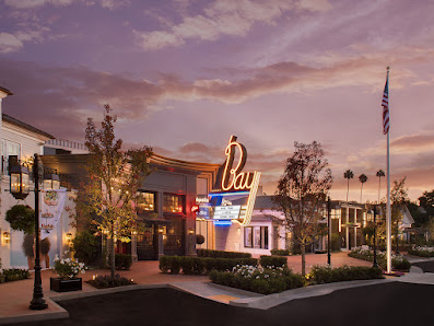 Palisades Village photo 5