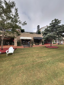 Palisades Village photo 6