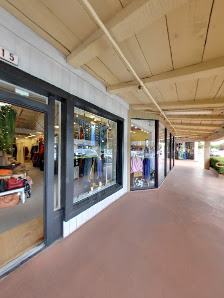 Montgomery Village photo 4