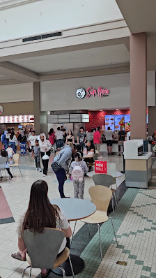 Pembroke Lakes Mall photo 6