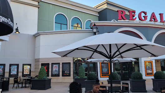 Tanger Outlets Deer Park photo 3