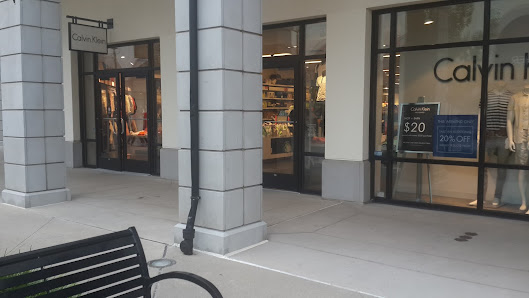 Tanger Outlets Deer Park photo 4