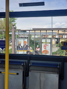 Scott 72 Centre photo 2