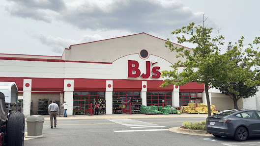 Circle Plaza Shopping Center photo 1