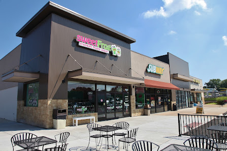 Shoppes at Cedar Cliff photo 1
