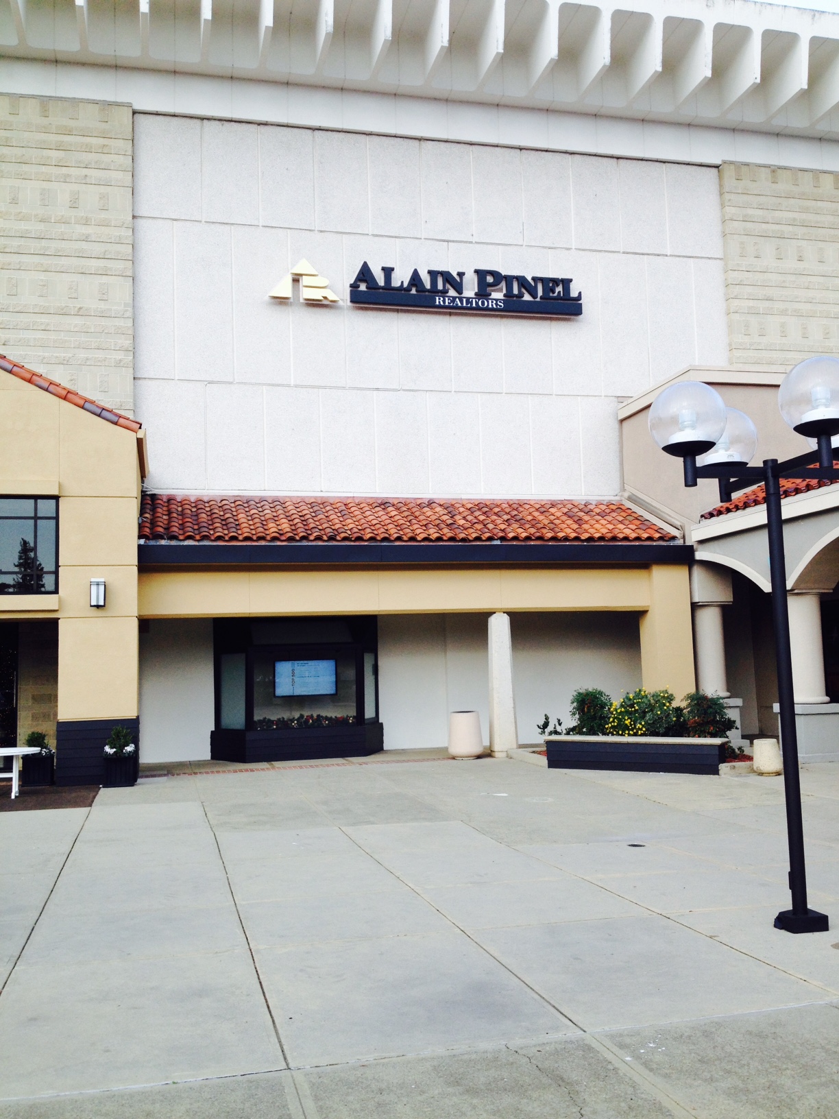 Almaden Plaza in San Jose, CA