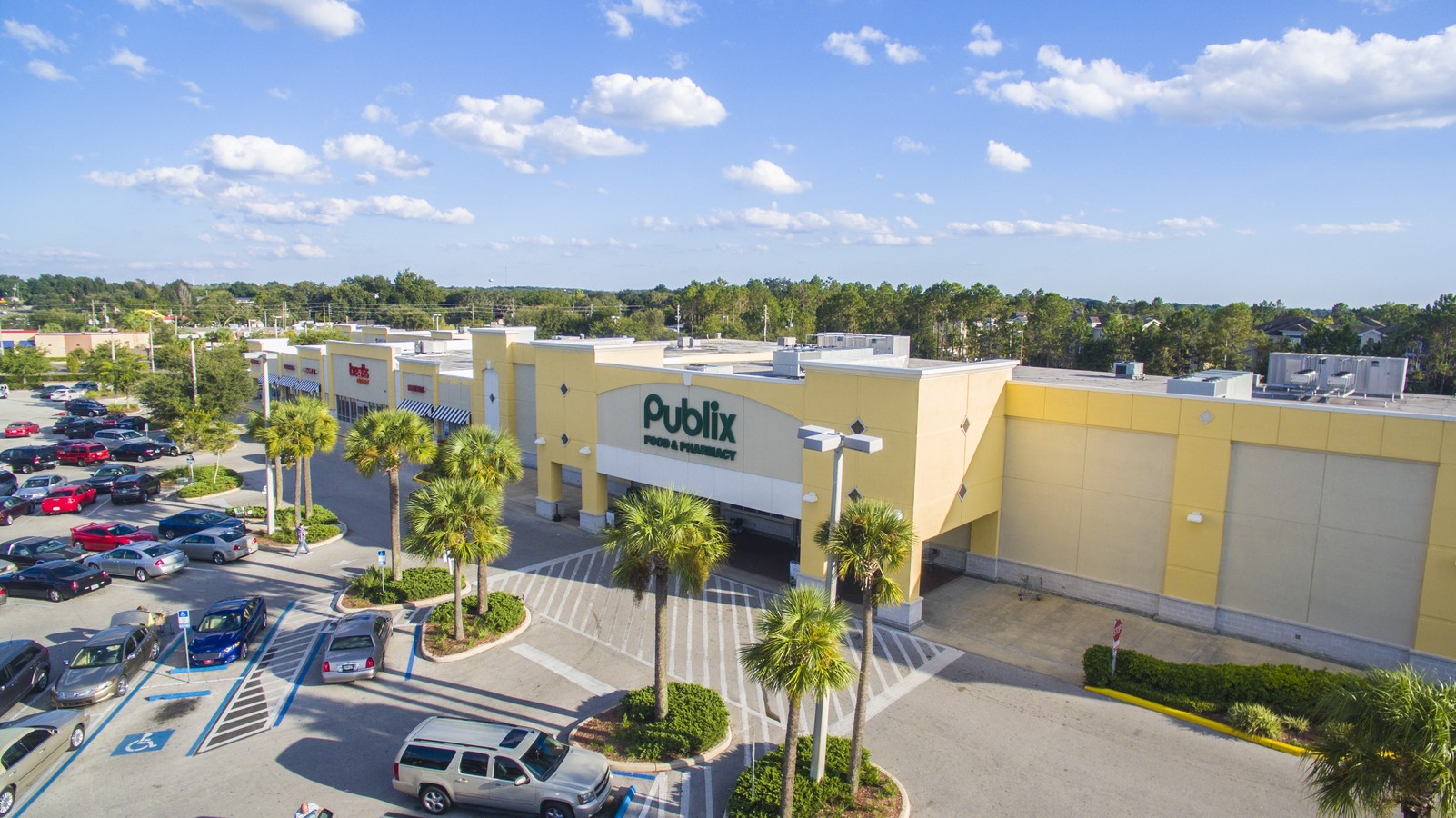 Annie's Square in Haines City, FL