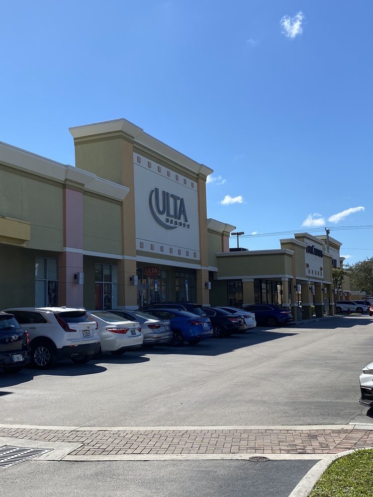 Bal Harbour Square in Fort Lauderdale, FL
