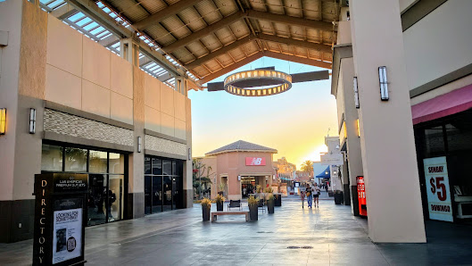 Clinton Premium Outlets photo 1