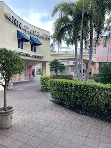 Outlet Naples photo 1