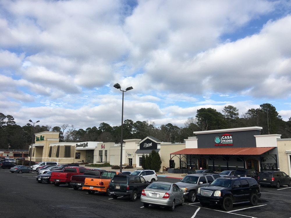 Broadmoor Shopping Center in Little Rock, AR