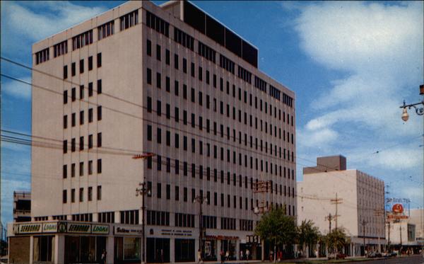 Bunns Creek Shopping Mall in Winnipeg, MB
