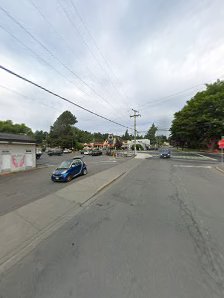Cadboro Bay Village photo 2