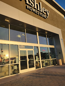 Goldenwest Plaza photo 1