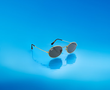 Sunglass Hut photo 2