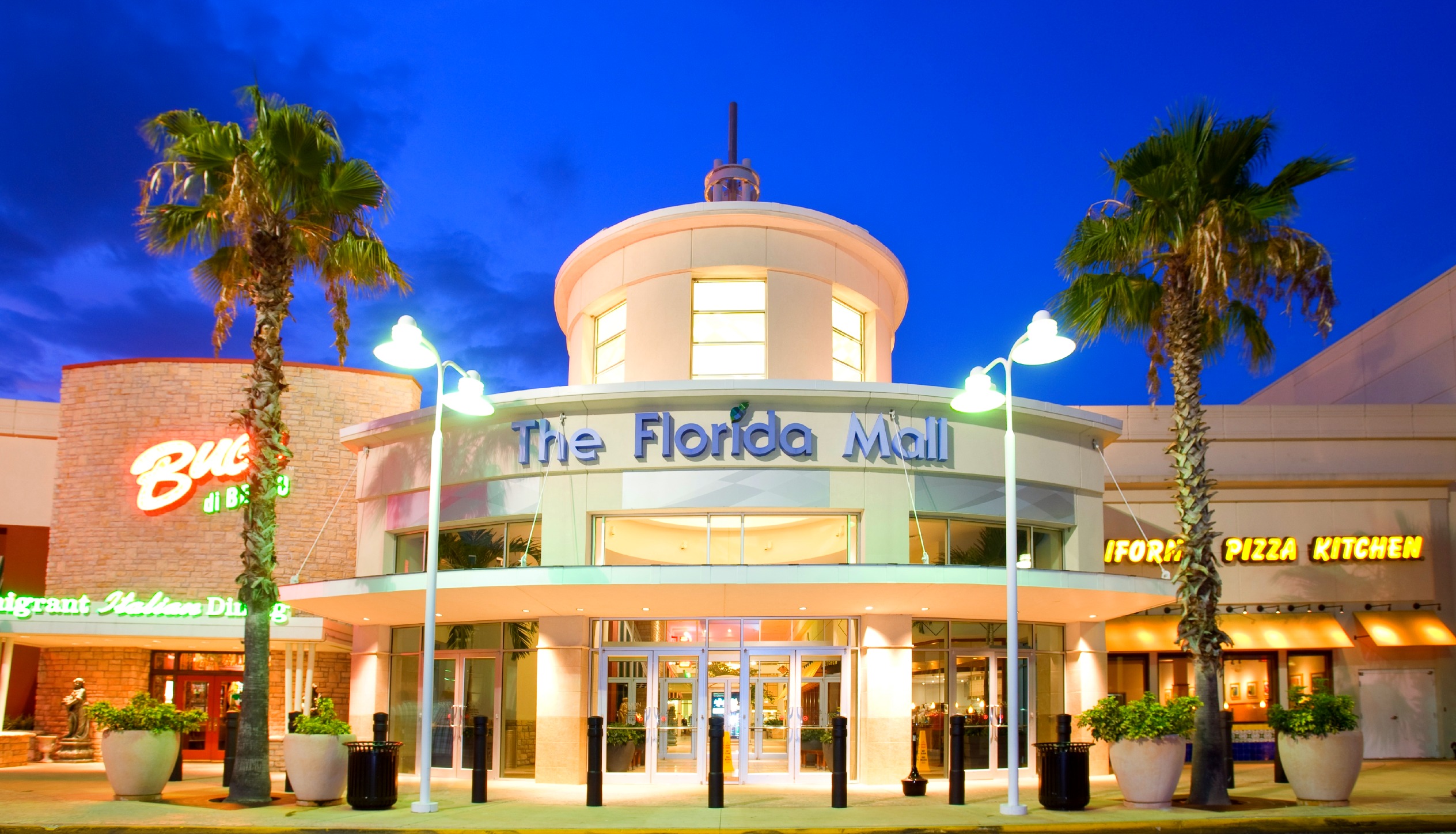 Centro Comercial Shopping Mall in Orlando, FL