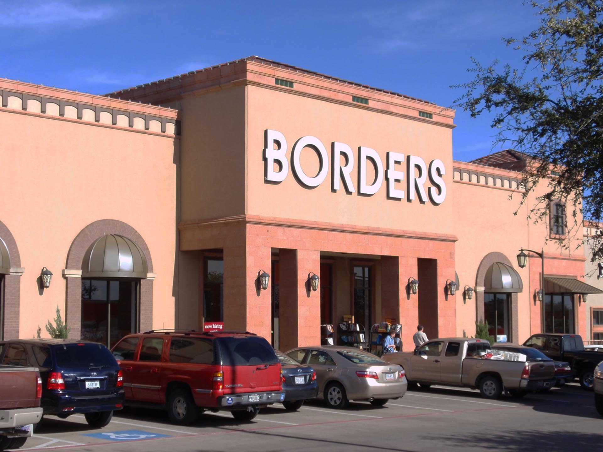 Chapel Hill Shopping Center in Fort Worth, TX