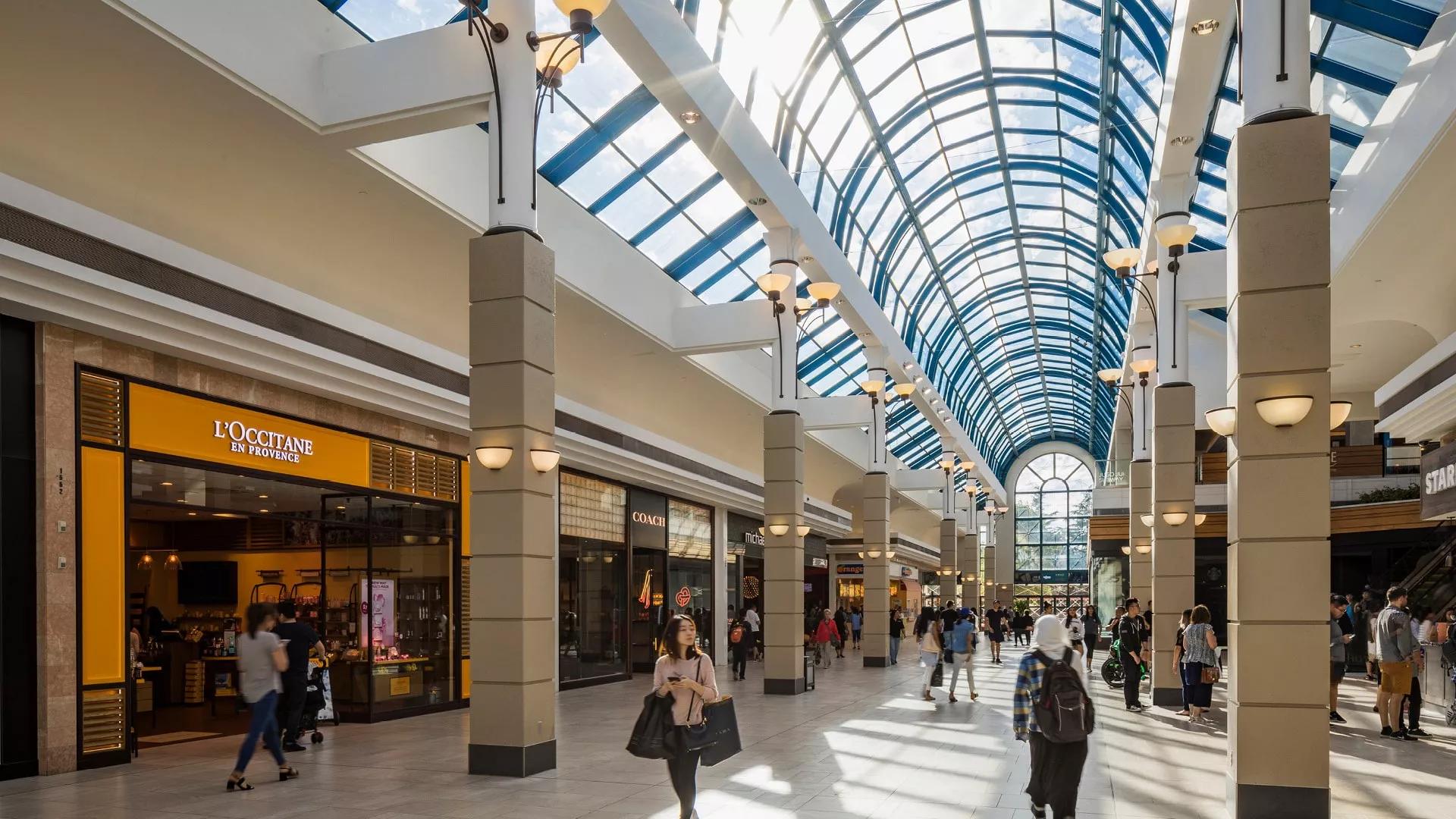 Circle Plaza Shopping Center in Richmond, VA
