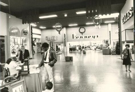 Colonial Mart Shopping Center in Jackson, MS