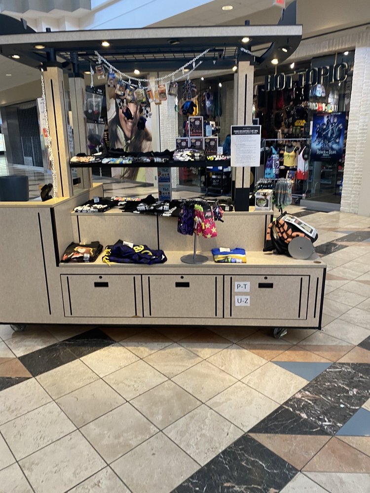 Cox Creek Shopping Center in Florence, AL