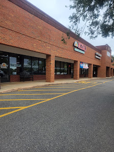 Huntersville Square photo 1
