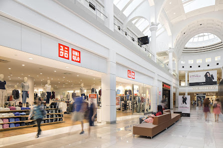 Menlo Park Mall photo 7