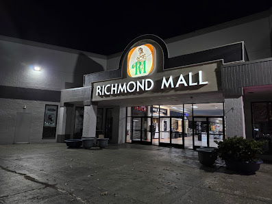 Richmond Mall photo 1