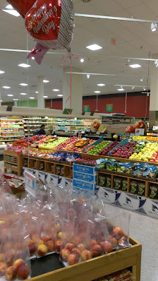Market on University photo 3