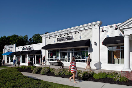 Wrentham Village Premium Outlets photo 5
