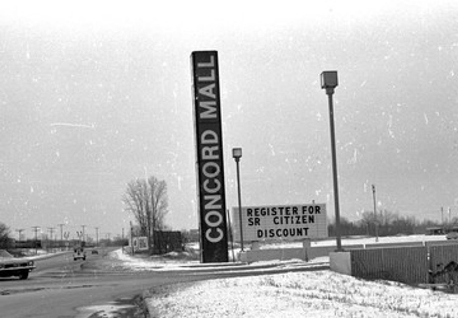 Dana Plaza Shopping Center in Concord, CA