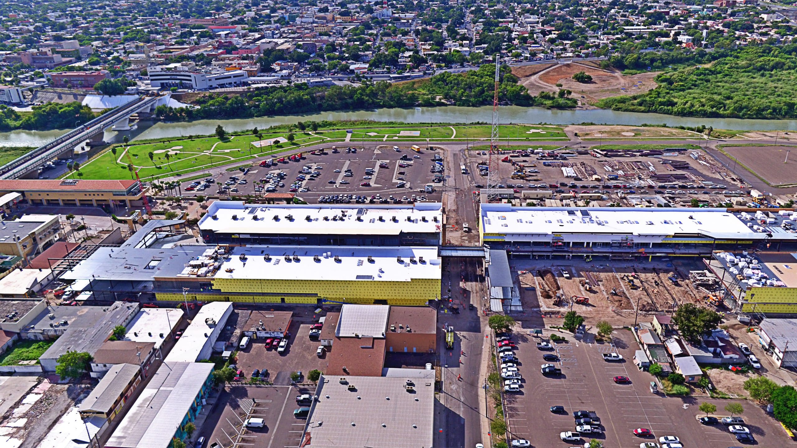 Del Mar Shopping Plaza in Laredo, TX