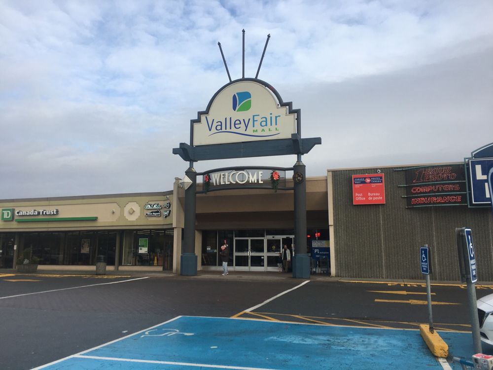 Dewdney Trunk Shopping Complex in Maple Ridge, BC