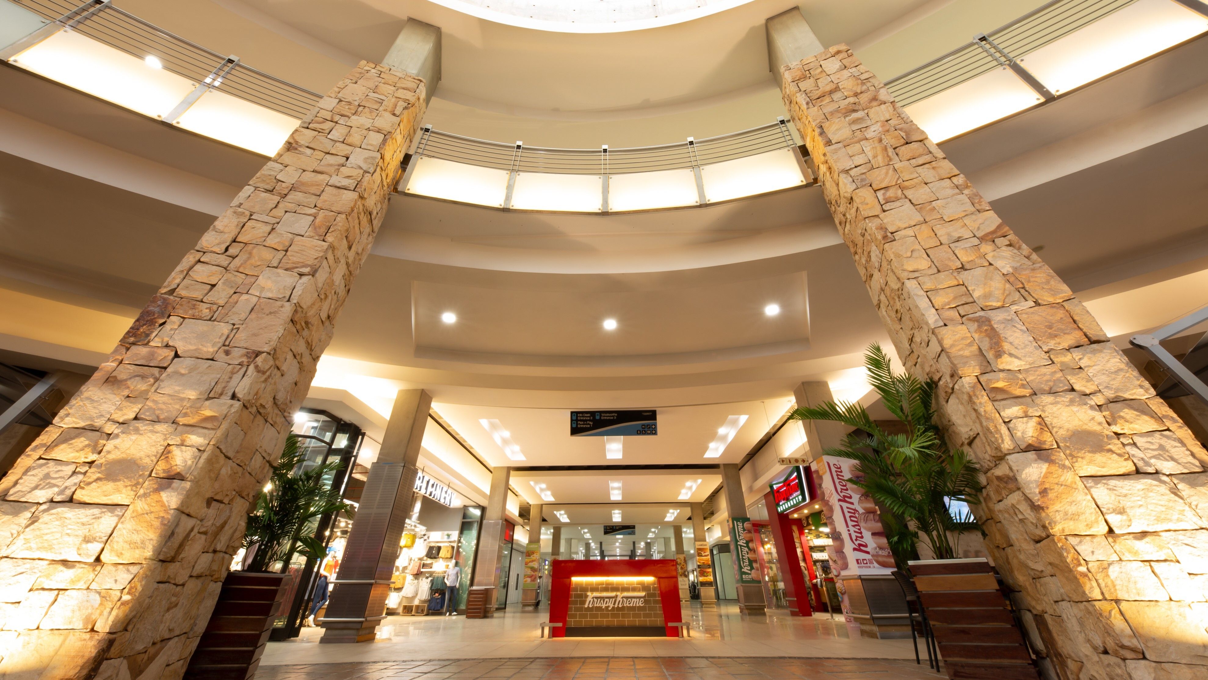 Drew 19 Shopping Center. in Clearwater, FL