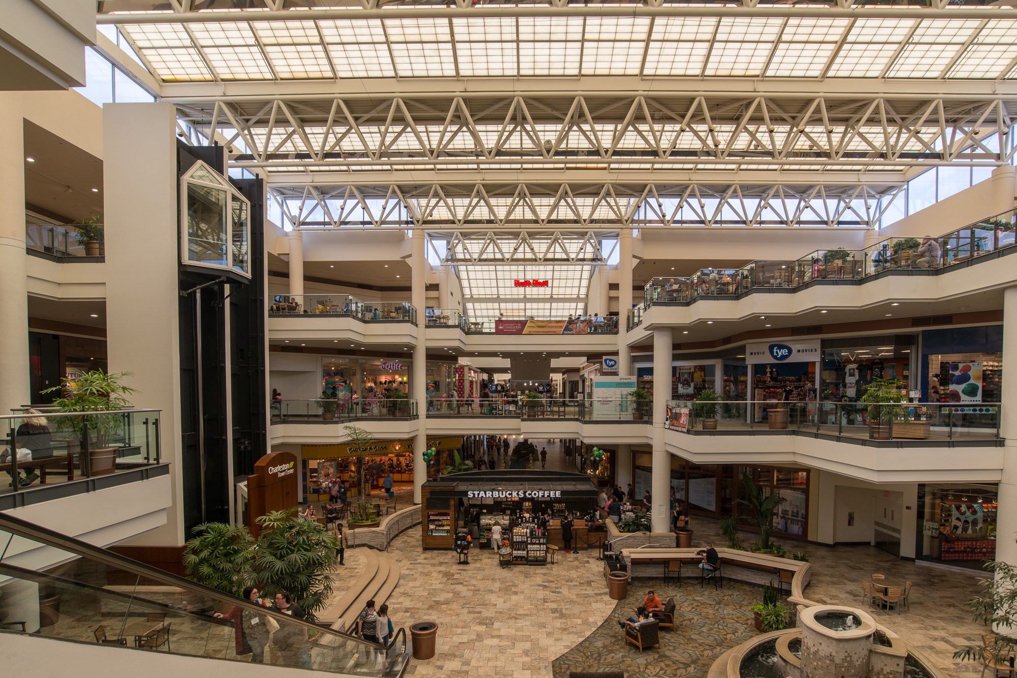 Dudley Farms Plaza in Charleston, WV