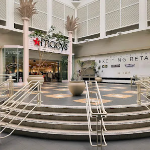 Orlando Fashion Square photo 1