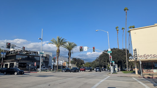 The Shops On Lake Avenue photo 2