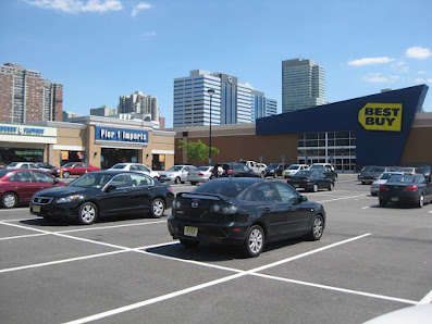 Newport Plaza II photo 4