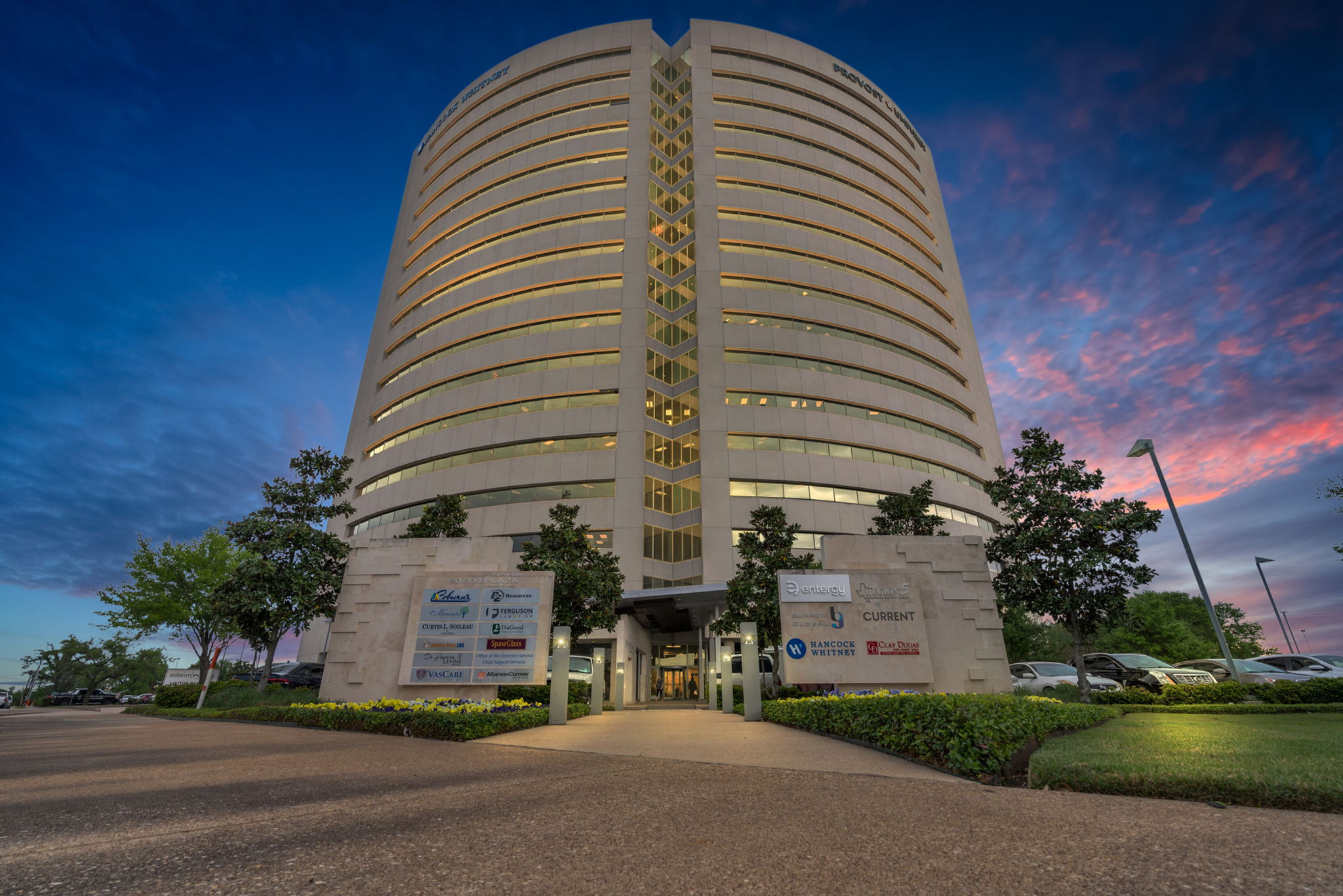 Edison Plaza in Edison, NJ