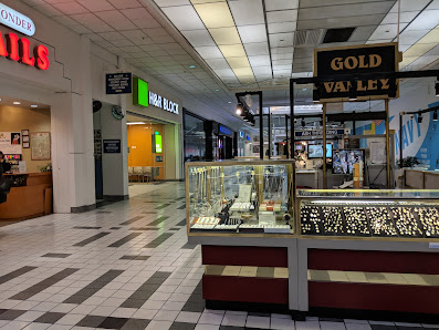 Hudson Mall photo 4