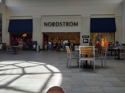 Shops at Boca Center photo 5