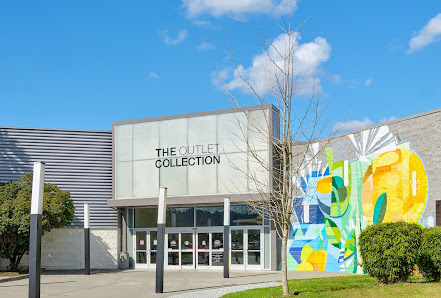The Outlet Collection Seattle photo 1