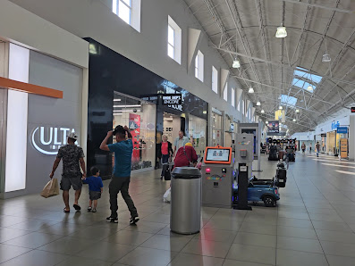The Outlet Collection Seattle photo 3