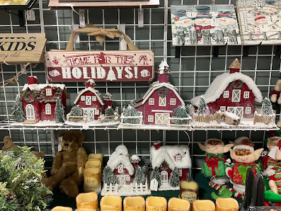 America's Antique Mall - Highland photo 4